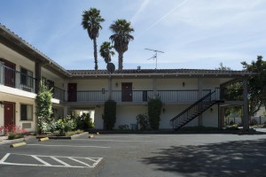 Mission Inn & Suites - Guest Parking